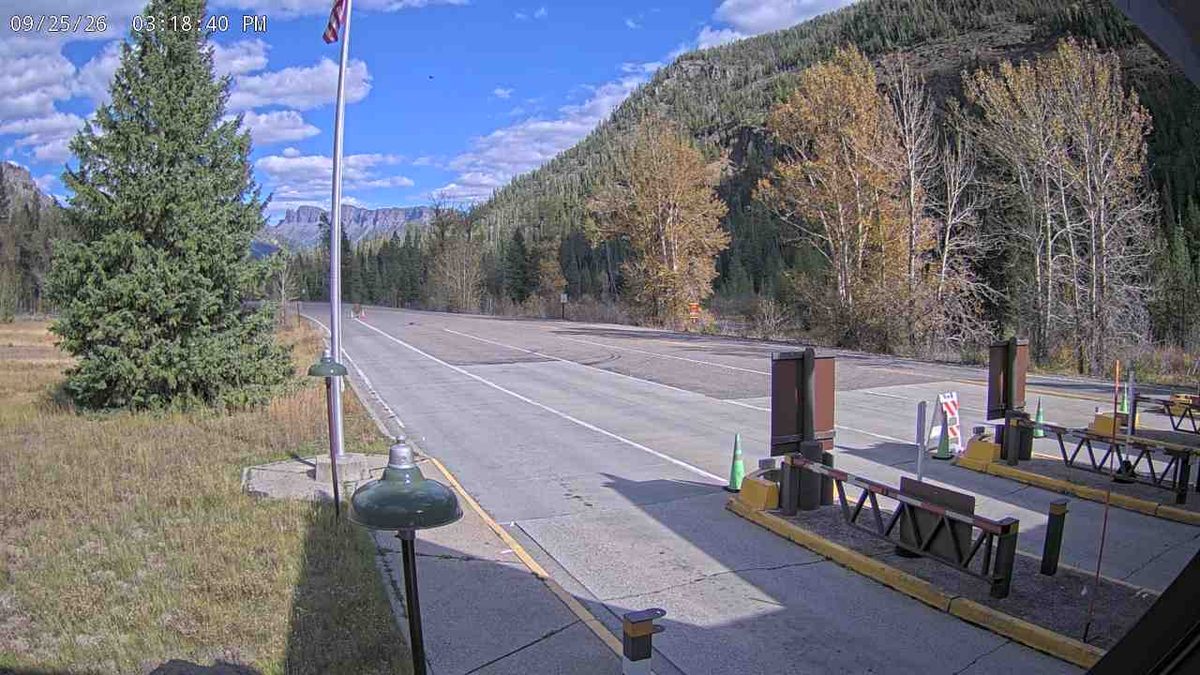 Today from the nps-yell-east-entrance-out-of-park camera, inside Yellowstone National Park
